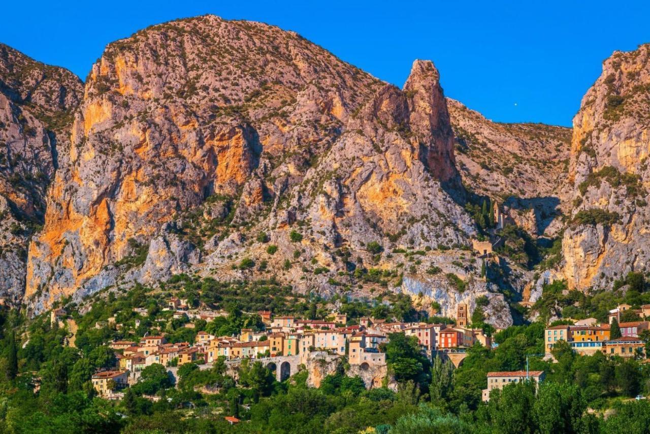 La Maison Des Collines Allemagne-en-Provence Zewnętrze zdjęcie